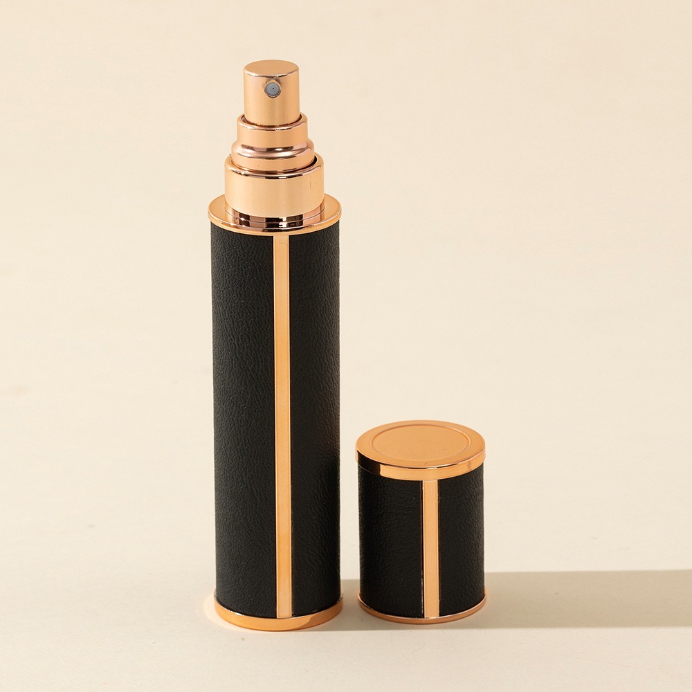 Przenośny flakon na perfumy z  – Perfume Fine Fragrance recenzja i cena