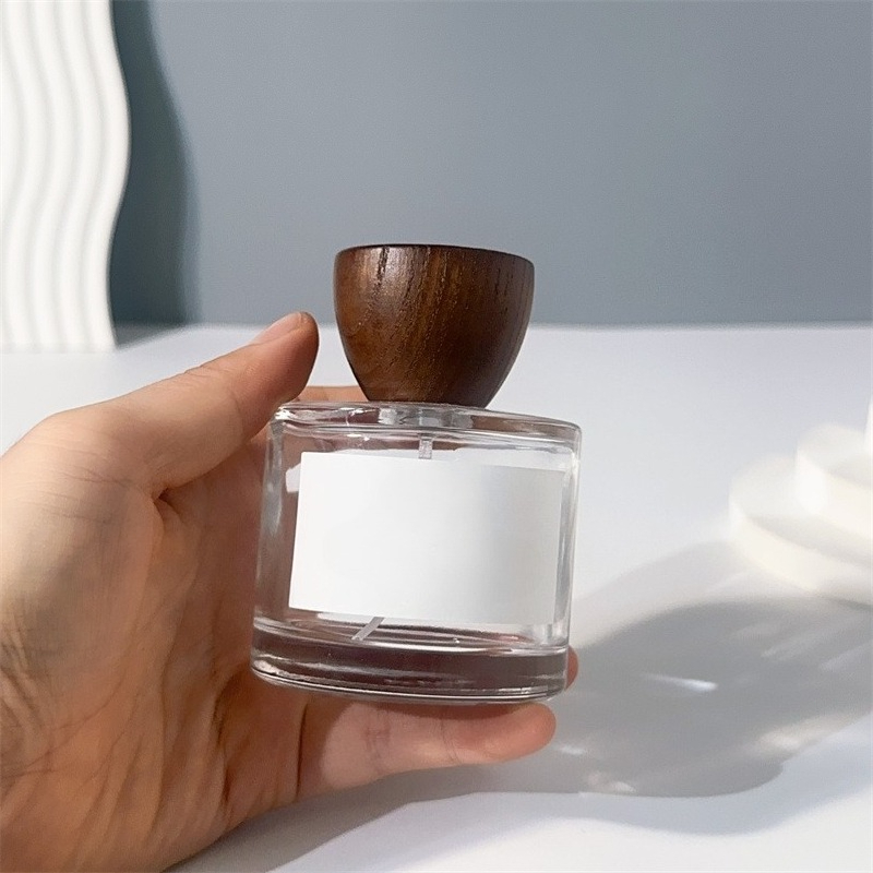 Szklany flakon na perfumy 50/1 – Perfume Fine Fragrance recenzja i cena